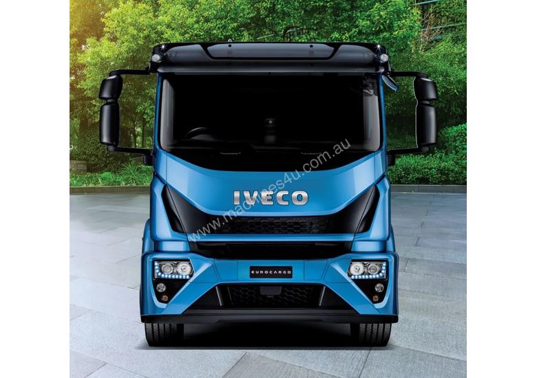 caption Iveco Eurocargo ML160 Sleeper Cab