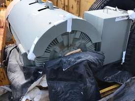 355 kw 475 hp 4 pole 415 volt AC Electric Motor - picture0' - Click to enlarge