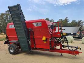 FARMTECH TYYKM-10 HORIZONTAL FEED MIXER + DUAL 3.0M & 1.0M ELEVATORS (10.0M3) - picture0' - Click to enlarge