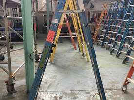 Bailey Step Ladder 2.1 Meter Fiberglass Industrial 6 Rung - picture0' - Click to enlarge