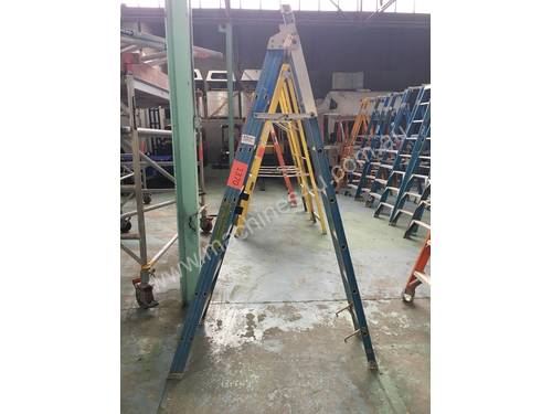 Bailey Step Ladder 2.1 Meter Fiberglass Industrial 6 Rung
