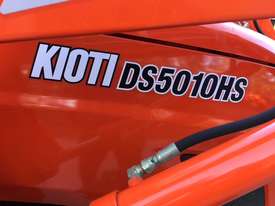 Kioti ds5010 Tractor/Loader/Slasher - picture1' - Click to enlarge