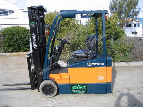 Toyota 3 Wheel Battery Electric in Excellent condition 