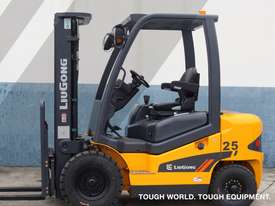 Liugong 2025H Diesel Forklift - picture0' - Click to enlarge