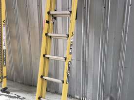 Branach Fiberglass & Aluminum Extension Ladder 2.1 to 3.3 Meter Industrial Quality - picture1' - Click to enlarge