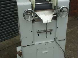 3 Roll Mill - picture2' - Click to enlarge