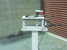 Pertici End Milling Machine - picture0' - Click to enlarge