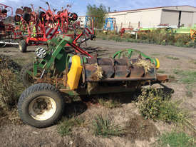 Hustler Chainless 4000 Bale Wagon/Feedout Hay/Forage Equip - picture0' - Click to enlarge
