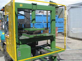 Industrial 13 Ton Hydraulic Platen Press - picture2' - Click to enlarge