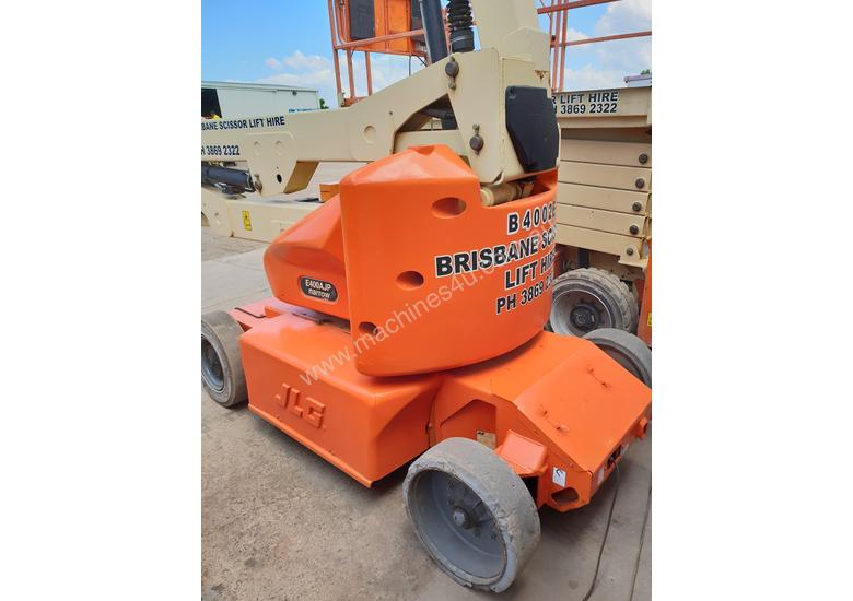 caption 40ft JLG electric boom lift 12 metres