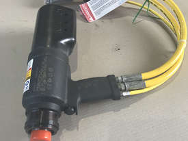 Huck Hydraulic Rivet Tool 2624 USA Made Huck International - picture2' - Click to enlarge