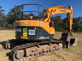 Hyundai R235CR-9 Tracked-Excav Excavator - picture1' - Click to enlarge