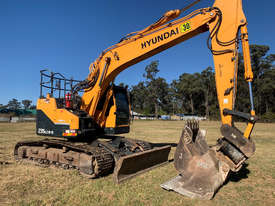 Hyundai R235CR-9 Tracked-Excav Excavator - picture2' - Click to enlarge