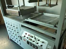 Vacuum Forming / Thermoforming Machine 65*55cm bed - picture1' - Click to enlarge