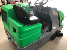 Tennant S20 LPG sweeper - picture0' - Click to enlarge