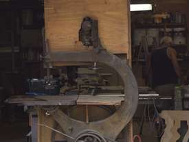 Band saw older style cast iron - picture1' - Click to enlarge