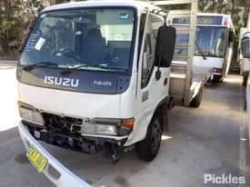 2004 Isuzu NKR200 MWB - picture1' - Click to enlarge