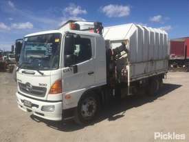 2010 Hino 500 1227 GD1J - picture2' - Click to enlarge