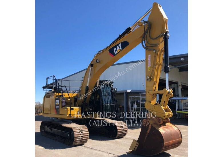 caption CATERPILLAR 320 F L Track Excavators