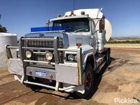 1986 Ford LTL9000 - picture2' - Click to enlarge