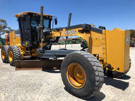 John Deere 670G Artic Grader Grader - picture0' - Click to enlarge