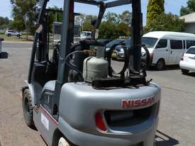 NISSAN 2.5 TON LPG FORKLIFT - picture0' - Click to enlarge