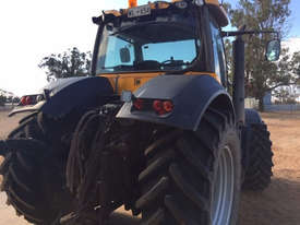 JCB FASTRAC 8250 FWA/4WD Tractor - picture2' - Click to enlarge