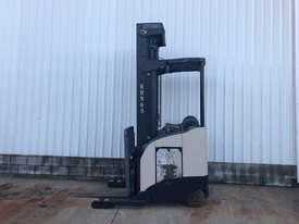 Crown RR5200 Reach Forklift Forklift - picture0' - Click to enlarge