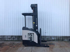 Crown RR5200 Reach Forklift Forklift - picture1' - Click to enlarge