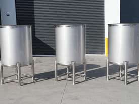 1000 Litre Stainless Steel Holding Tank - picture0' - Click to enlarge