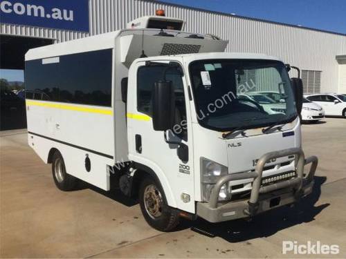 2009 Isuzu NLS 200