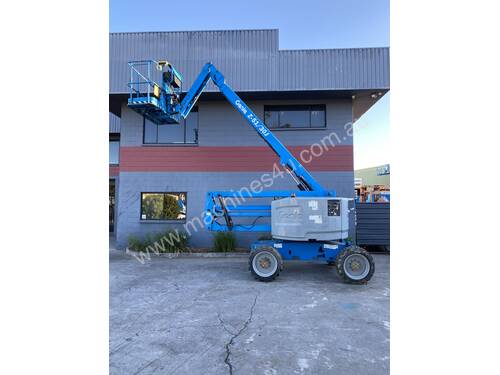 Genie Z51/30J Knuckle Boom Lift.   Great Condtion.   Very Low 550 hrs!