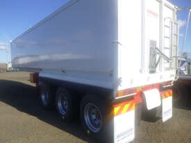 Freightmaster Semi Grain Tipper Trailer - picture0' - Click to enlarge