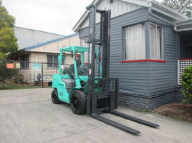 Mitsubishi 3.5 ton LPG Used Forklift #1557 - picture0' - Click to enlarge