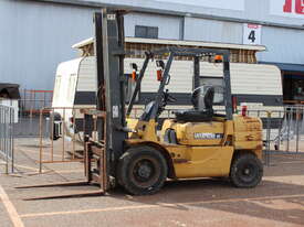 Caterpillar 1997 GP30 Forklift - picture0' - Click to enlarge