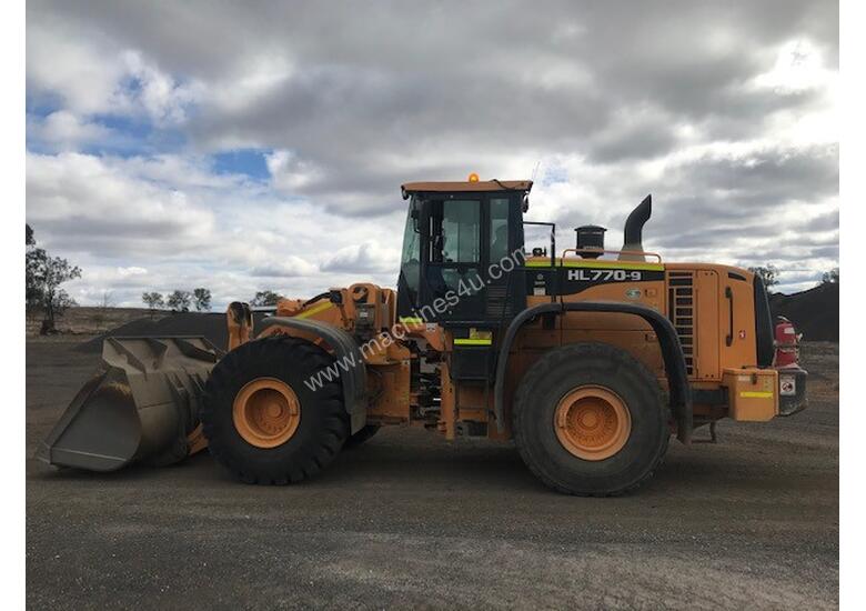 caption 2018 HYUNDAI HL770-9 WHEEL LOADER U4084