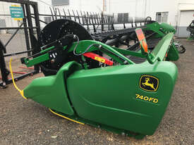 John Deere  Header Front Harvester/Header - picture1' - Click to enlarge