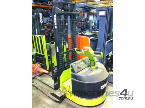 Compact 1.36t Electric CLARK Walkie Stacker