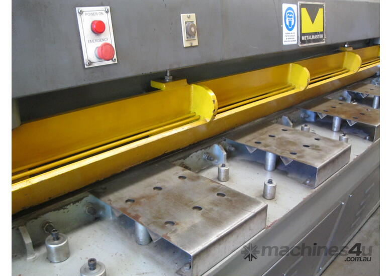 caption Metalmaster 2500mm x 4mm Hydraulic Guillotine
