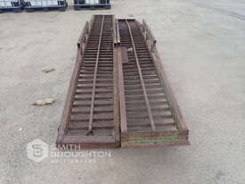 2 X STEEL LOADING RAMPS - picture0' - Click to enlarge