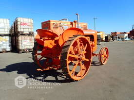 CIRCA 1930 CASE VINTAGE TRACTOR - picture1' - Click to enlarge