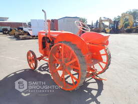 CIRCA 1930 CASE VINTAGE TRACTOR - picture2' - Click to enlarge