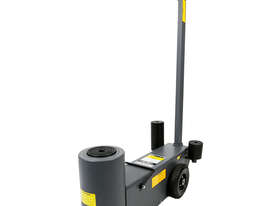 Borum BTJ60TA 60,000 Single Stage Air/Hydraulic Truck Jack  - picture0' - Click to enlarge