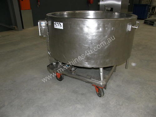 Stainless Steel Jacketed - Capacity 700 Lt.