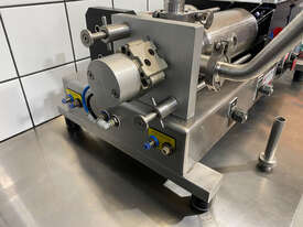 Asset AV3 benchtop liquid filling machine - picture1' - Click to enlarge