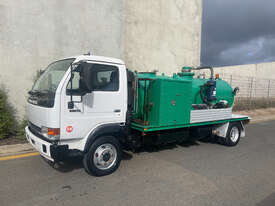 UD MK150 Vacuum Tanker Truck - picture0' - Click to enlarge