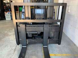 Counterbalance Forklift 5 Ton Diesel - picture1' - Click to enlarge