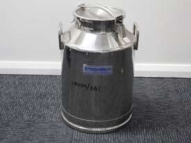 Stainless Steel Milk Vat with Lid - picture0' - Click to enlarge