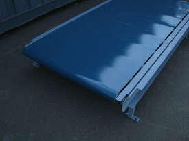 Motorised Wide Belt Conveyor - 2.2m long 0.99m wide - picture0' - Click to enlarge