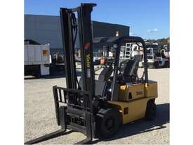 Yale GP25RD 2.5Ton (4m Lift) LPG Forklift - picture0' - Click to enlarge